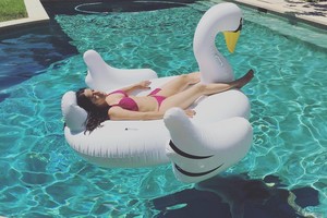 50 atšventusią Salmą Hayek seksualia jaustis verčia vyras