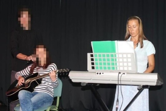 Dovana Alytaus kaliniams – paauglių mergaičių šokiai