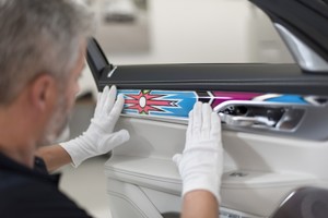 BMW pristatė 7 serijos sedaną su unikaliu patobulinimu