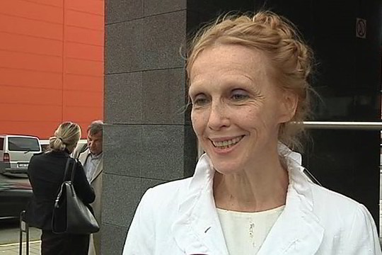 Gimdymus namuose priiminėjusios moterys stojo prieš teismą