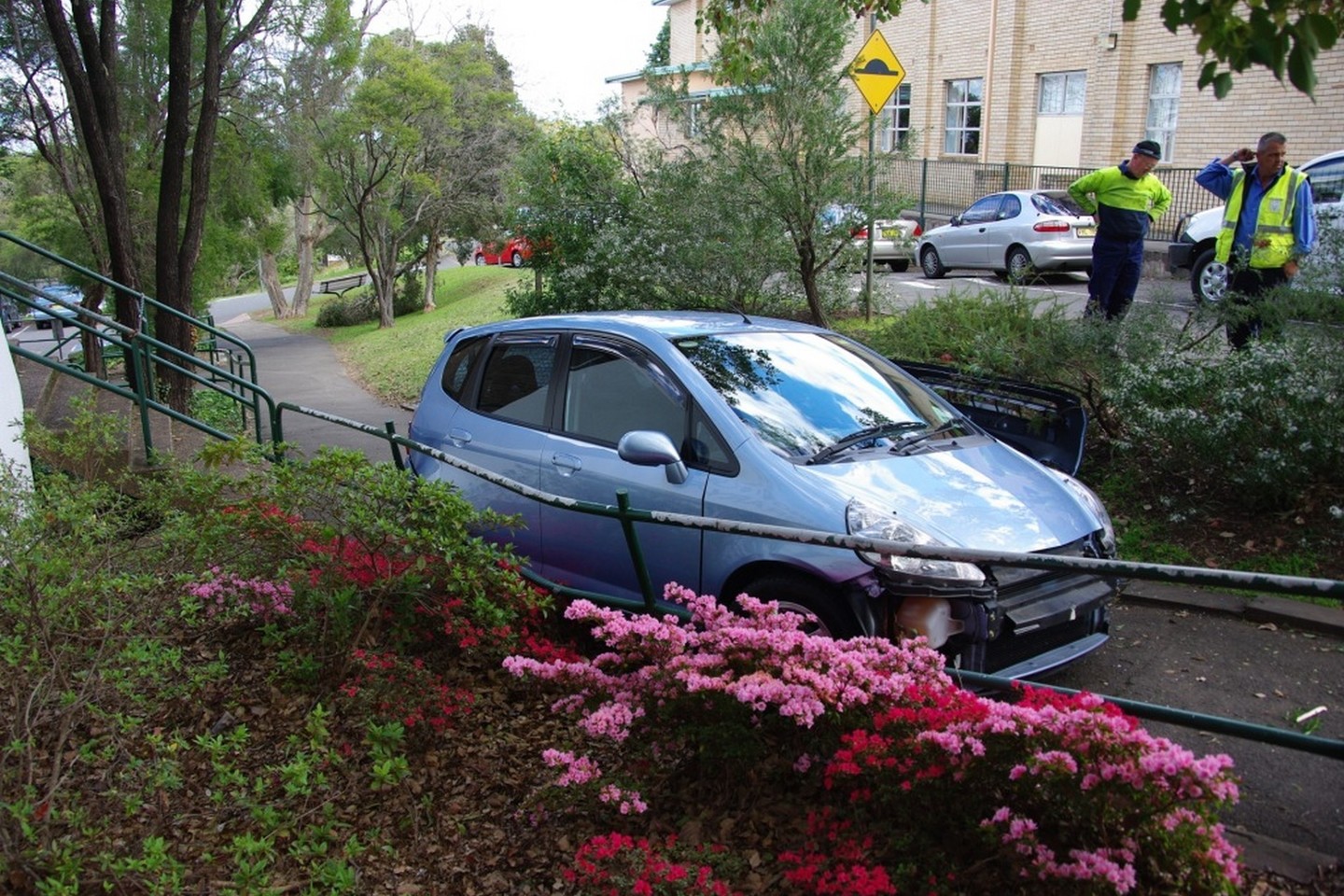 Beprotiškiausios automobilių avarijos nustebins ir visko mačiusius vairuotojus.<br>Blue Mountains Library/Flickr.com nuotr.