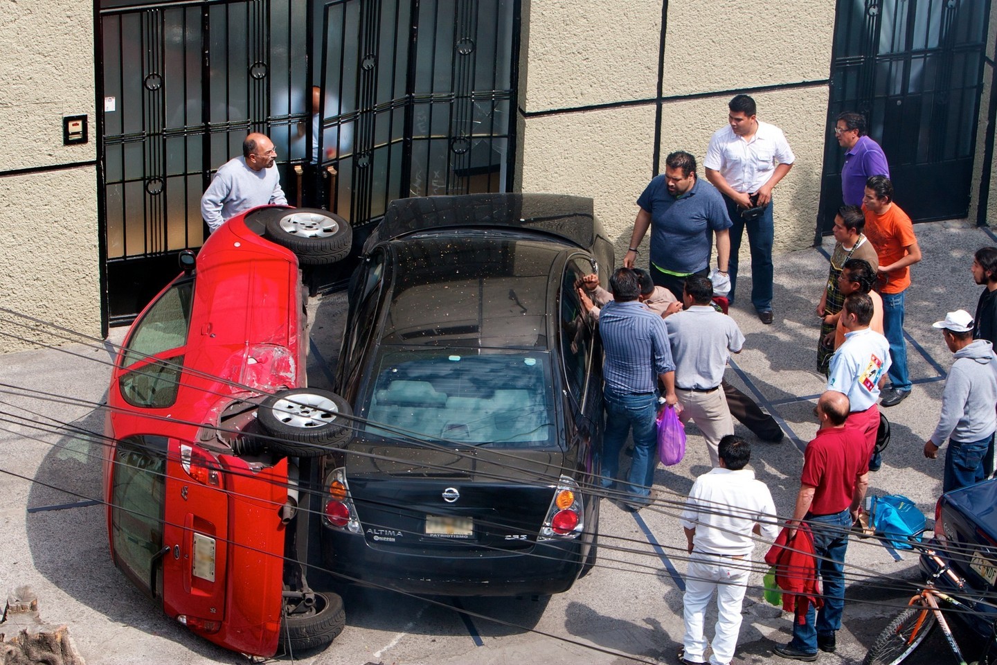 Beprotiškiausios automobilių avarijos nustebins ir visko mačiusius vairuotojus.<br>Pulpolux !!!/Flickr.com nuotr.