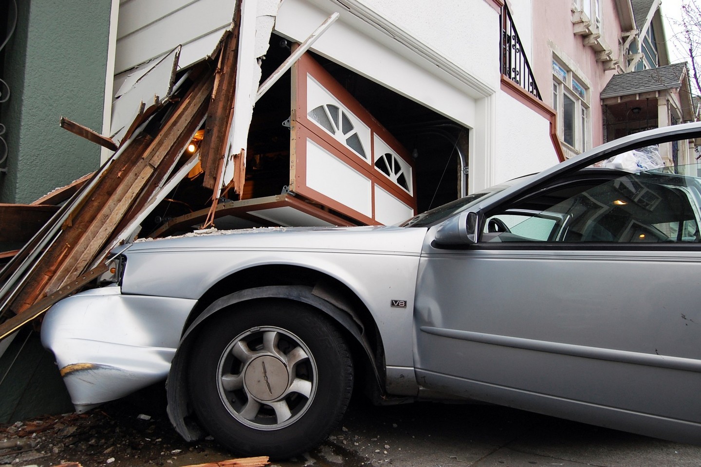 Beprotiškiausios automobilių avarijos nustebins ir visko mačiusius vairuotojus.<br>Todd Lappin/Flickr.com nuotr.