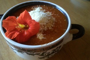 Velniškai aštri alaus ir aitriųjų paprikų sriuba