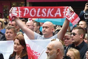 Varšuva britų reikalavo pasiaiškinti dėl lenko mirties