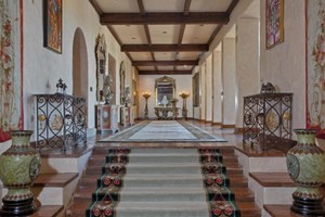 Pardavinėjamas mafijos klano herojaus būstas žėri prabanga