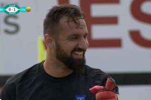 Lietuvos futbolininkus neįtikėtinu smūgiu nubaudė vartininkas