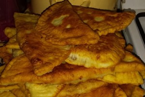 Ir sotu, ir skanu: čeburekai su kiaulienos faršu