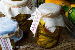 Cukinijos saldžiarūgščiame marinate