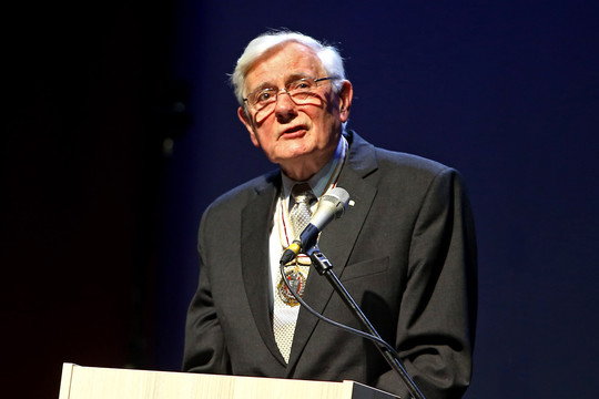 Prezidentui Valdui Adamkui – Šiaulių garbės piliečio regalijos