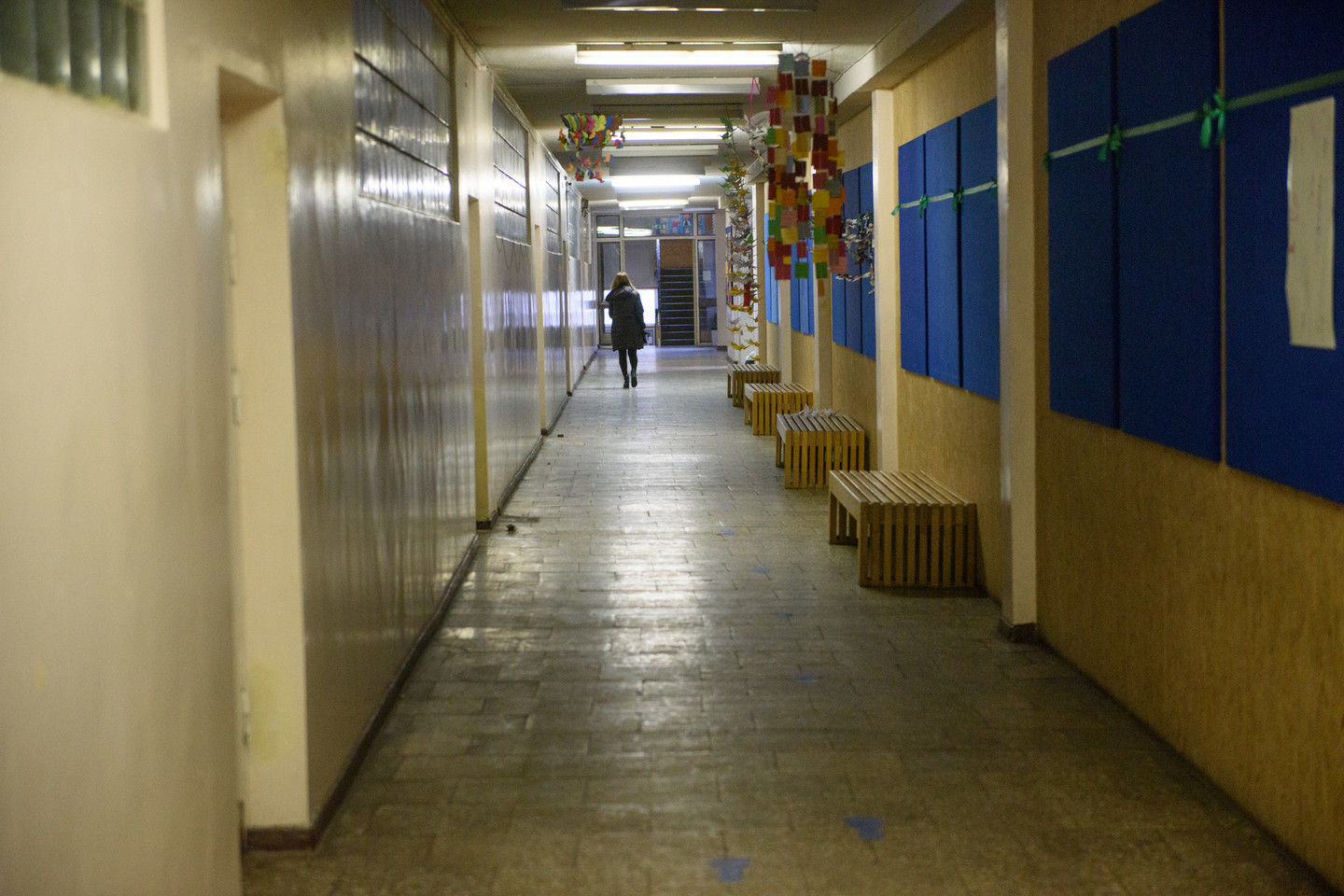 Ketvirtadienį pro langą Panevėžio mokykloje iškrito vaikas.
