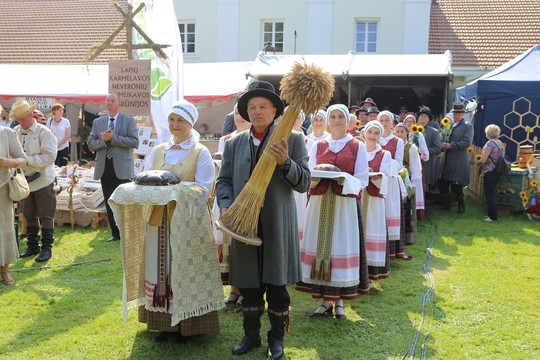 Rudens šventėje pagerbti darbščiausi pakaunės krašto atstovai