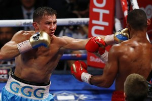 Geležinis kazachas nokautą siuntė ir begalinei britų publikai