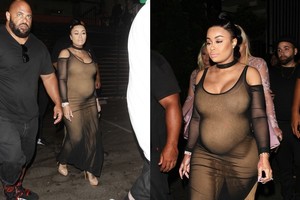 Nėščia Blac Chyna puikuojasi suapvalėjusiomis kūno formomis