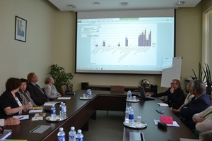 Panevėžyje skaičiuota, kur ir kiek didėjo atlyginimai medikams