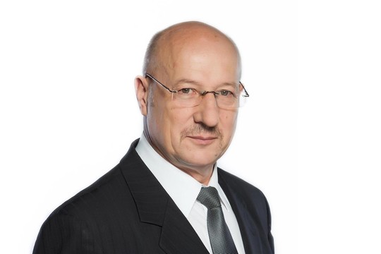 Arklys pajudėjo, bet stojo piestu