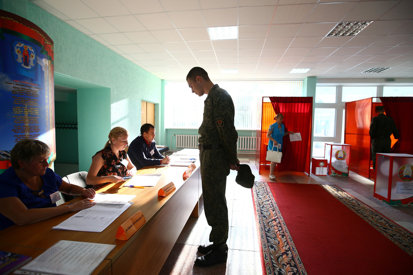 Baltarusijos opozicija nepripažino parlamento rinkimų rezultatų.<br>„Reuters“/“Scanpix“ nuotr.