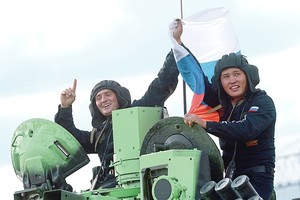 Rusijai nebeužtenka pinigų lepinti kariškius?