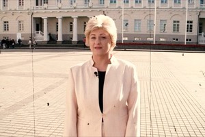 Prezidentės Dalios Grybauskaitės antrininkė apsilankė Seime