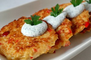 Kalafiorų blyneliai: tokie gardūs, kad netrukus kepėme ir vėl