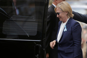 Clinton gydytoja: jos sveikata gera, ji tinkama užimti prezidento postą