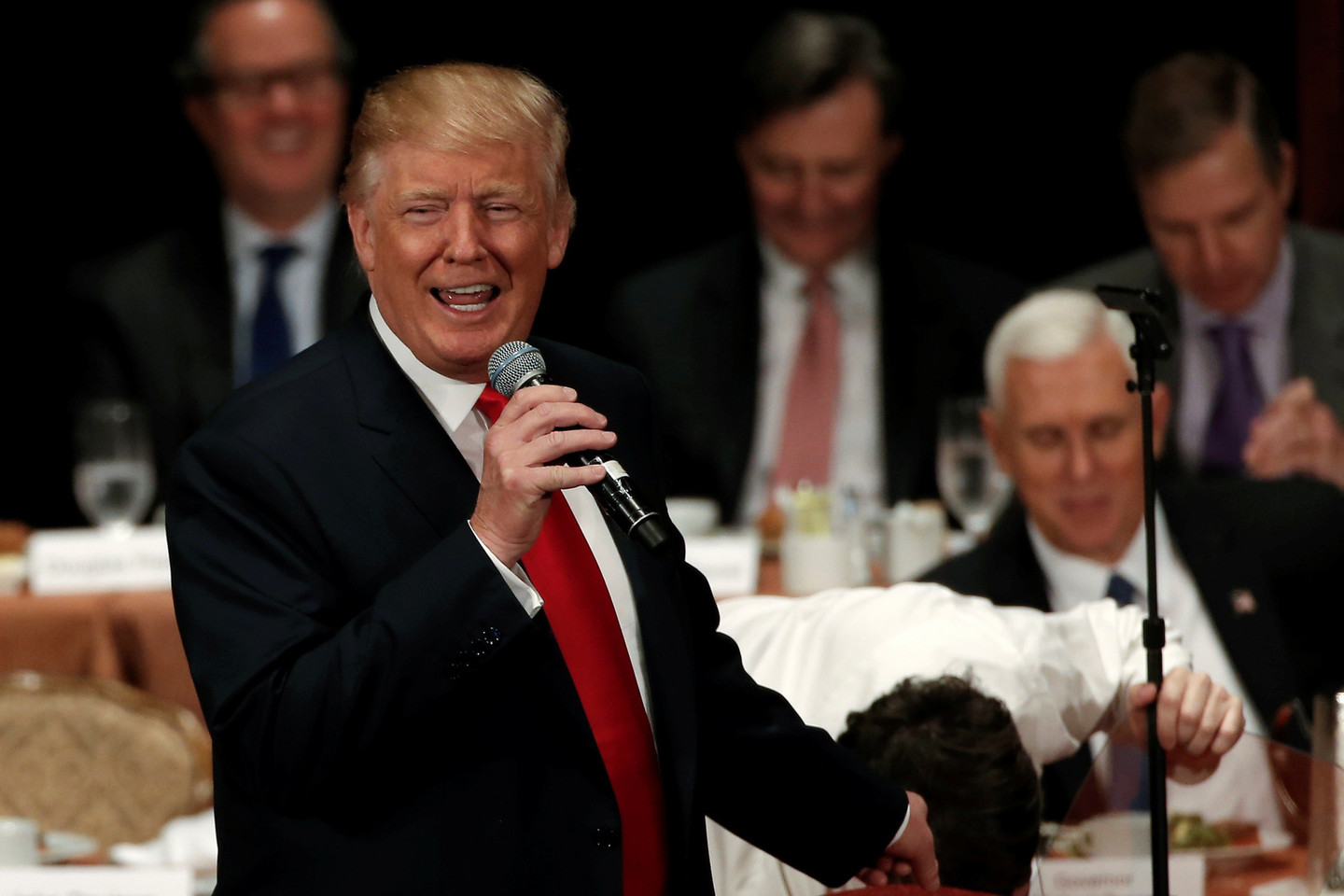 Respublikonų kandidato į prezidentus Donaldo Trumpo „fizinė sveikata puiki“, rašoma jo asmeninio gydytojo laiške.