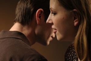 8 paprastos frazės, kurias kartoja stiprios poros