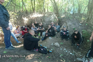 Per vieną dieną čigonų tabore Vilniaus policija sulaikė 48 narkomanus