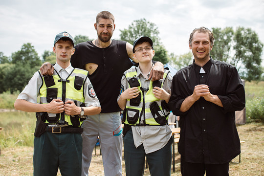 Filme – ir M. Vaitiekūnas su atsegtu klynu, ir J. Valančiūnas