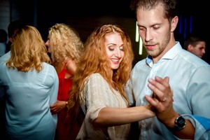 Šokėja G. Slausgalvienė po ilgos pertraukos mėgavosi naktinėmis pramogomis