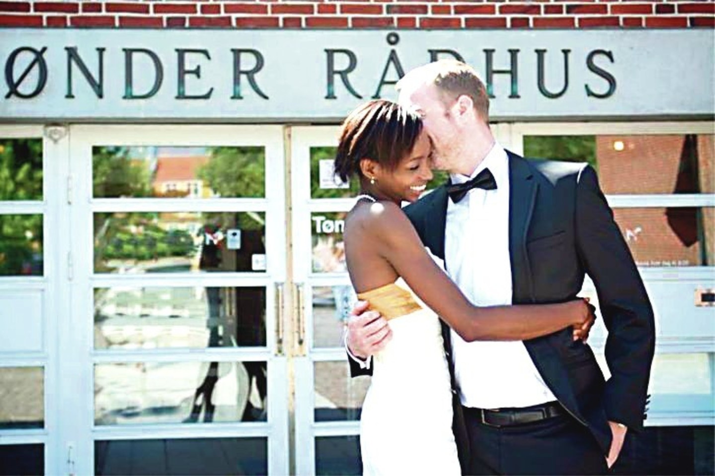 Į Tionderio miestelį Danijoje per pastaruosius metus atvyko daugiau nei tūkstantis susituokti panorusių porų.