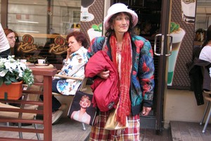 Vilniaus stiliaus ikona Rožytė šaukiasi pagalbos per pasaulį