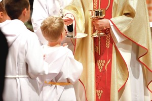 Kunigo tvirkinto verslininko sielos žaizdas gydė kitas dvasininkas