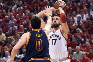 JAV analitikai: „Raptors“ ateitis gula ant Jono Valančiūno pečių