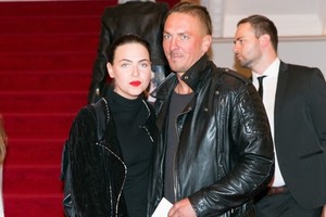 Į renginį Justę Arlauskaitę-Jazzu atlydėjo mylimasis Donatas