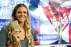 Julija Jefimova parduoda Vladimiro Putino dovanotą BMW: pristigo pinigų