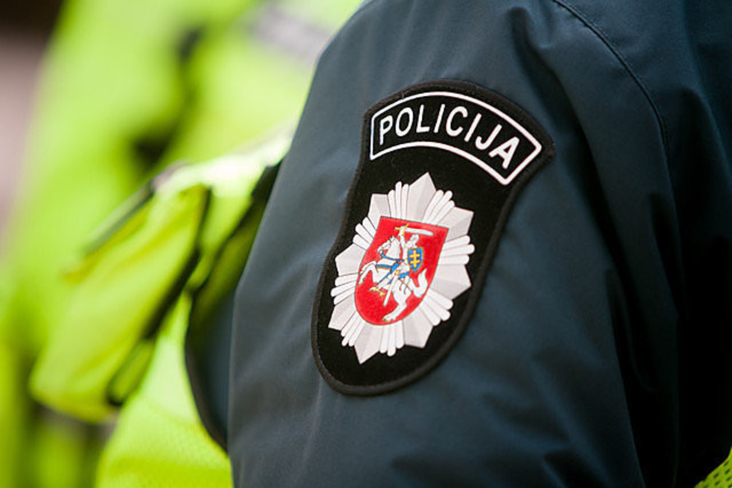 Pavogę vokiečio „Porsche“ nusikaltėliai mašiną sudaužė Kretingoje.
