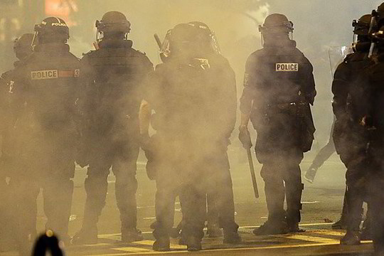 JAV Šarlotės mieste dėl masinių riaušių paskelbta nepaprastoji padėtis