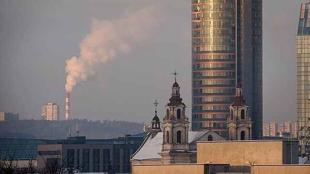 „Vilniaus energija“ milijonus leido kelionėms – dabar grąžins vilniečiams