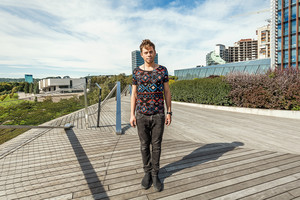 Pamatykite: naujame J. Brūzgos klipe – daugiau nei 100 vilniečių