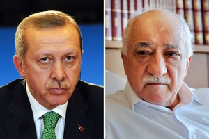 Dvasininkas F.Gulenas kaltina Turkijos prezidentą inscenizavus pučą