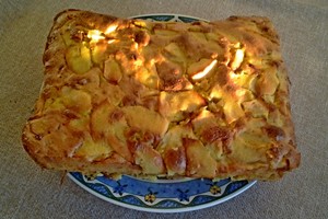 Paprastas obuolių pyragas, bet virtuvė kvepia karališkai