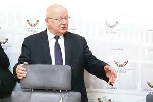 VRK vienmandatininkus pasiuntė į radiją