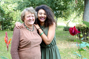 Dukrą palaidojusi ukmergiškė save atidavė egzotiškai anūkei