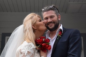 Už britų turtuolio ištekėjusi buvusi „Olialia“ mergaitė papasakojo, kaip gyvena