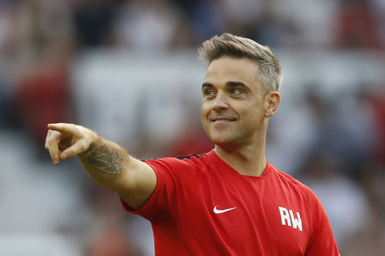 R. Williamsas į sceną grįžta albumu, įrašytu su daug įžymybių