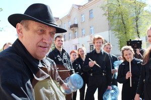 Valentino Masalskio aktorių spektakliuose bravūrą keičia branda