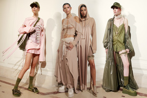 Rihannna sukūrė originalią kolekciją: Mariją Antuanetę nukėlė į sporto salę