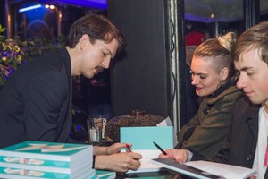 To lietuviai dar neskaitė: išleido knygą su 99 LGBT žmonių istorijomis