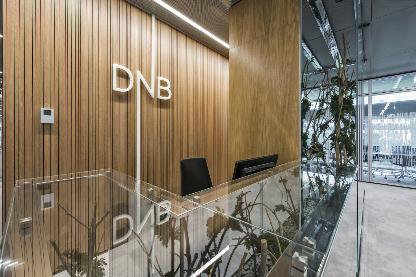 Didžiausiame komplekso pastate įsikūrė DNB bankas – jo administracija ir klientų aptarnavimo skyrius.<br>L.Garbačausko nuotr.